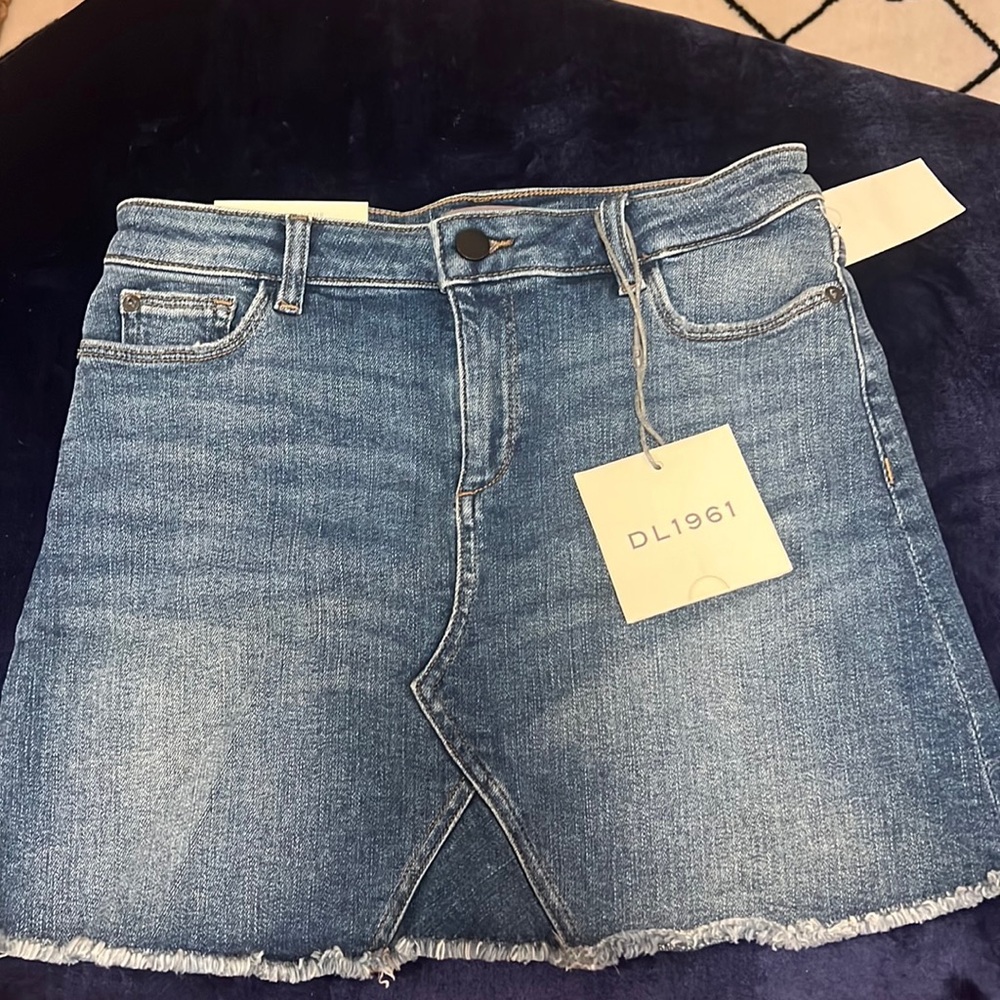 DL1961 - Never worn Jean skirt